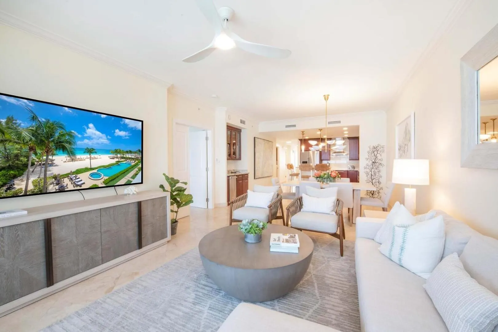 Beachcomber 34 George Town Apartment